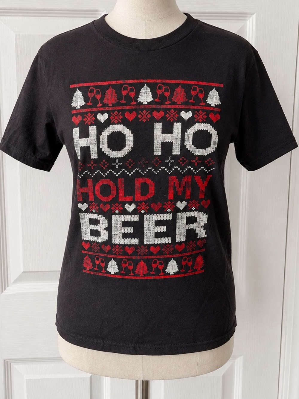Holiday 'HO HO HOLD MY BEER' Graphic T-Shirt - Black & Red